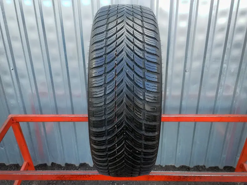 Б/у шина 195/75 R16C Nokian Seasonproof