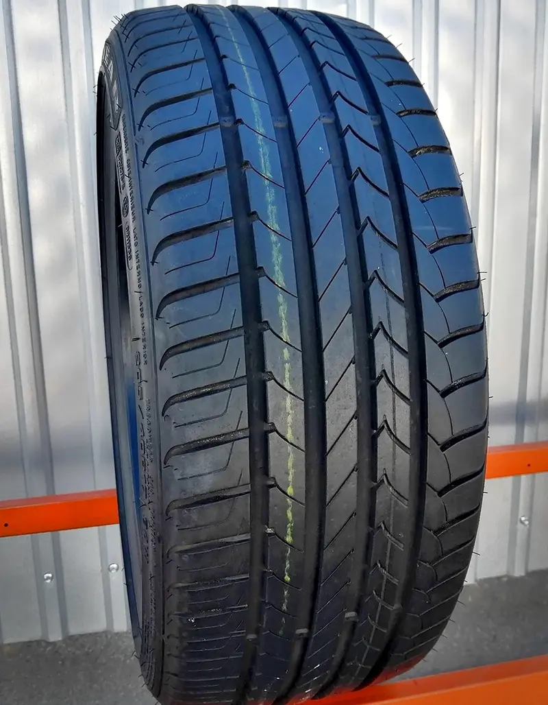 Б/у шина 205/40 R17 Goodyear EfficientGrip, фото 1