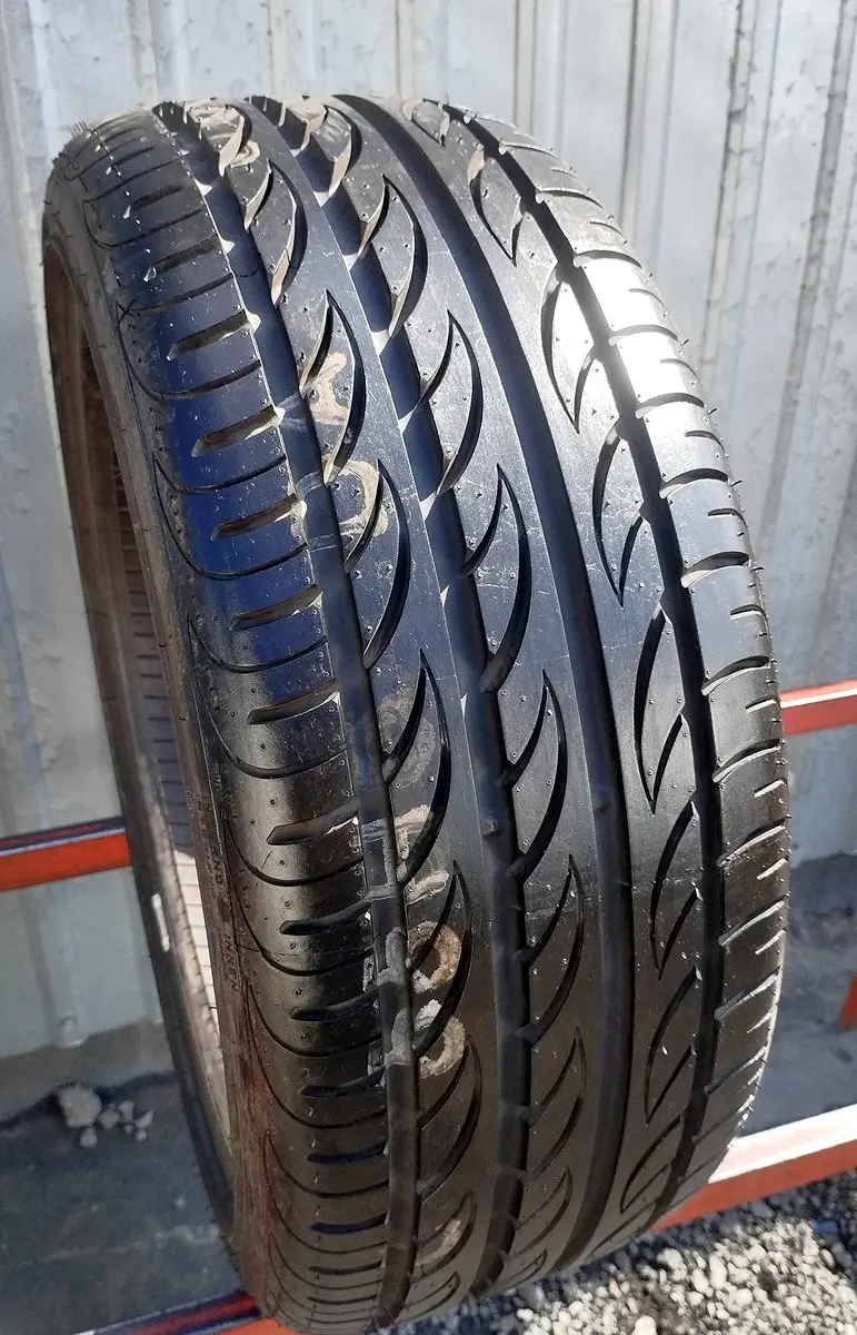Б/у шина 205/40 R17 Pirelli P Zero Nero, фото 1