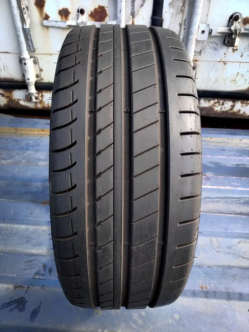 Б/у шина 205/40 R18 Dunlop SP Sport Maxx RT 2, фото 1