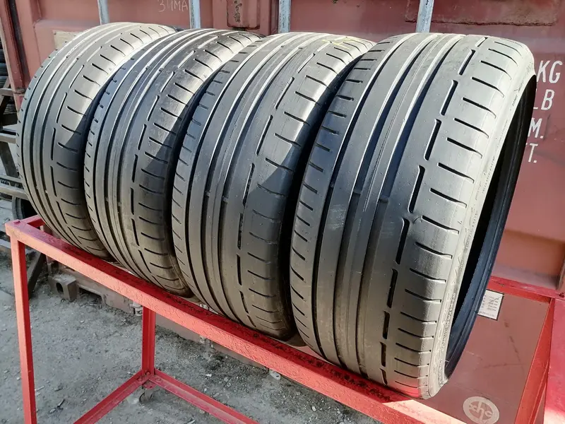Комплект б/у шин 205/40 R18 Dunlop SP Sport Maxx RT