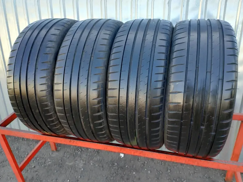 Комплект б/у шин 205/40 R18 Michelin Pilot Sport 4
