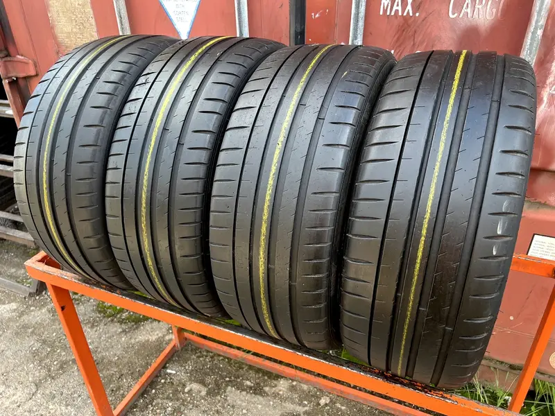 Комплект б/у шин 205/40 R18 Michelin Pilot Sport 4