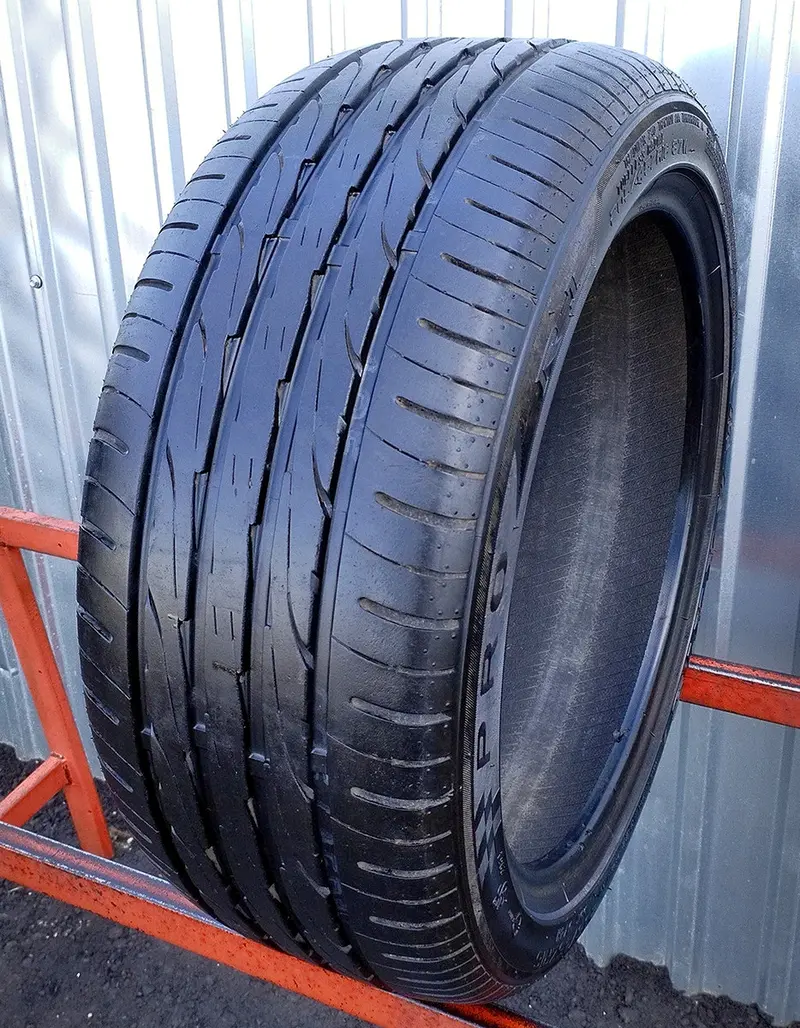 Б/у шина 205/45 R16 Maxxis Victra Pro-R1