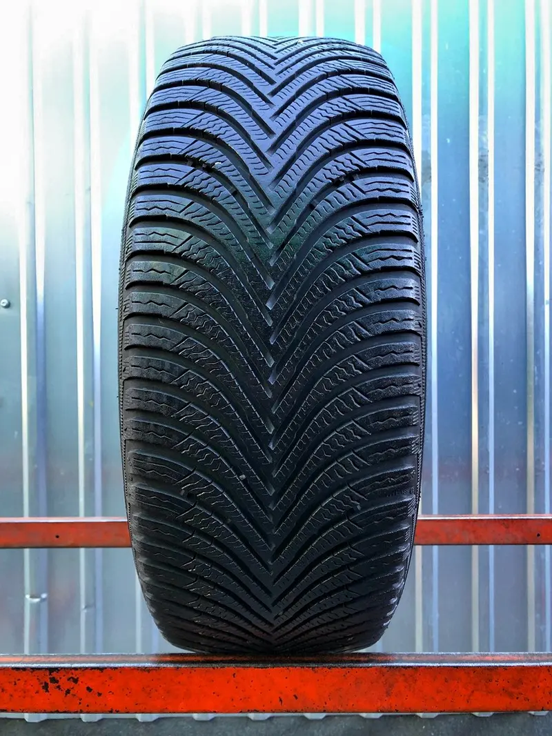 Б/у шина 205/45 R16 Michelin Alpin 5