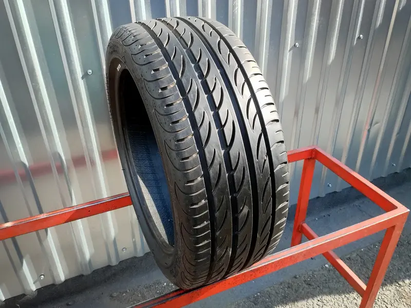 Б/у шина 205/45 R16 Pirelli P Zero Nero GT