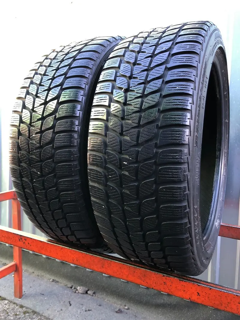 Пара б/у шин 205/45 R17 Bridgestone Blizzak LM25