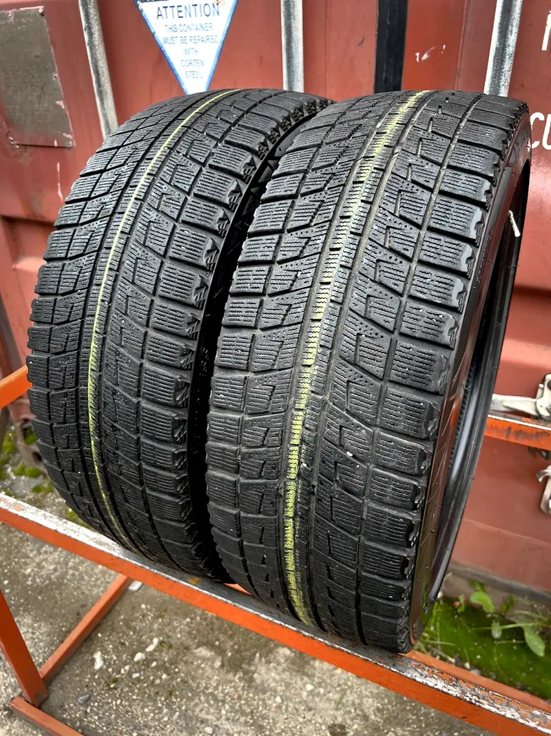 Пара б/у шин 205/45 R17 Bridgestone Blizzak Revo 2, фото 1