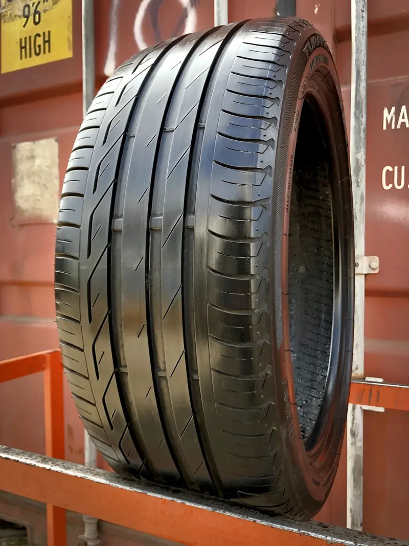 Б/у шина 205/45 R17 Bridgestone Turanza T001, фото 1