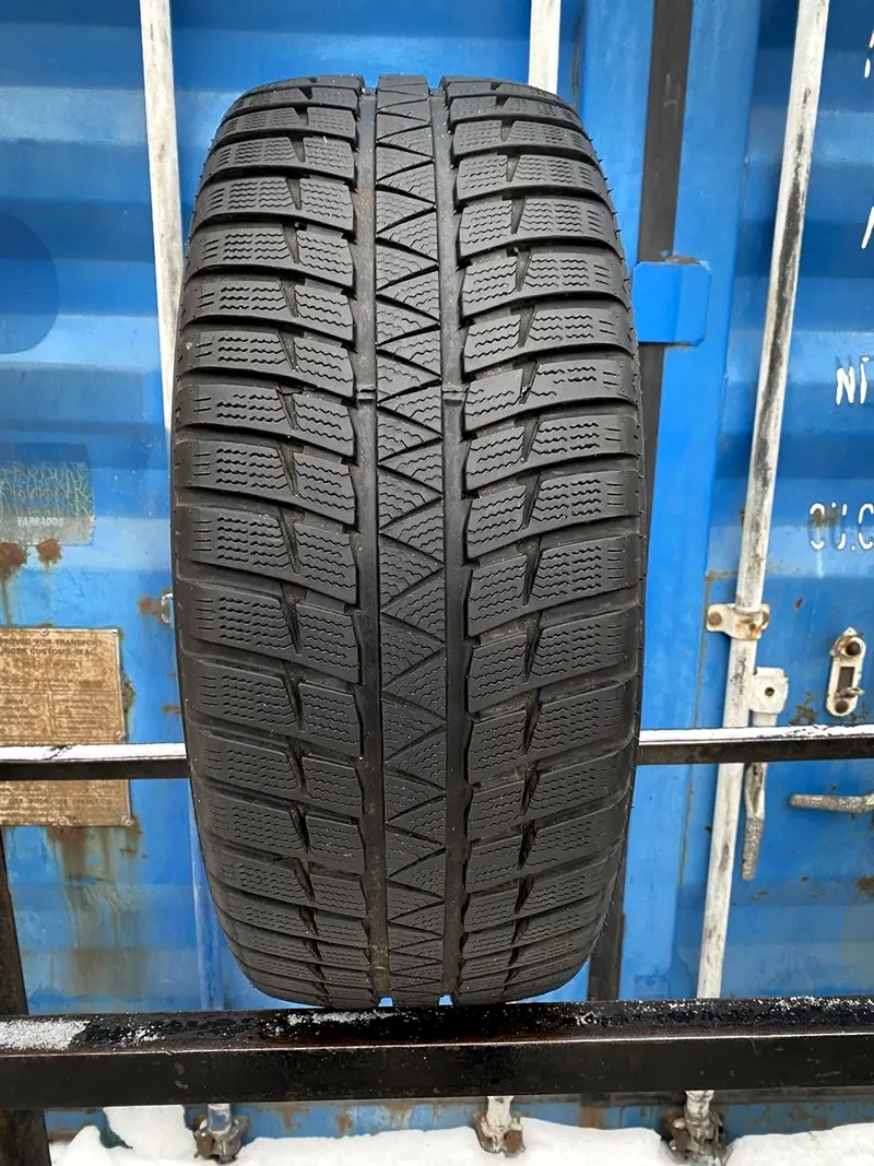 Б/у шина 205/45 R17 Falken Eurowinter HS-449