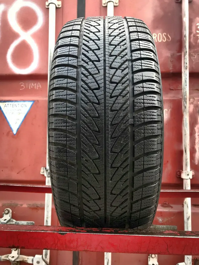 Б/у шина 205/45 R17 Goodyear Ultra Grip 8 Performance