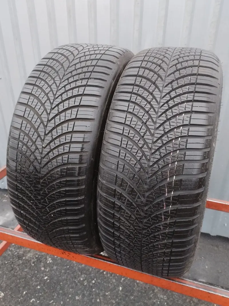Пара б/у шин 205/45 R17 Goodyear Vector 4Seasons Gen-3