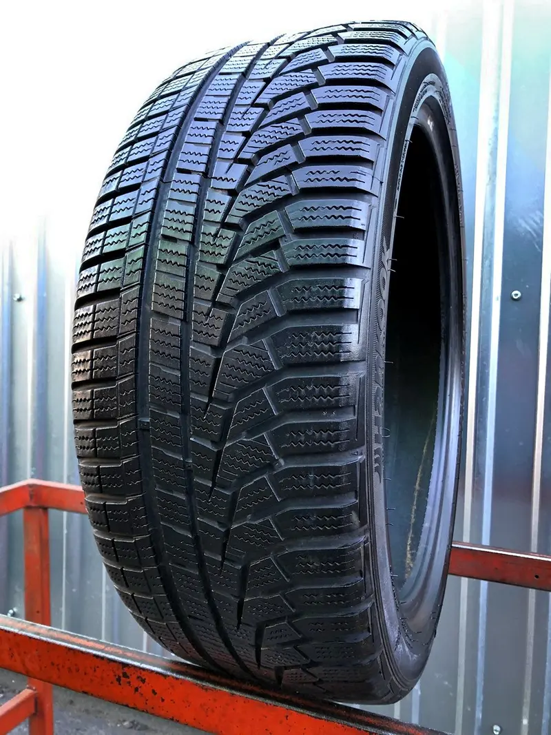 Б/у шина 205/45 R17 Hankook Winter I Cept Evo2 W320