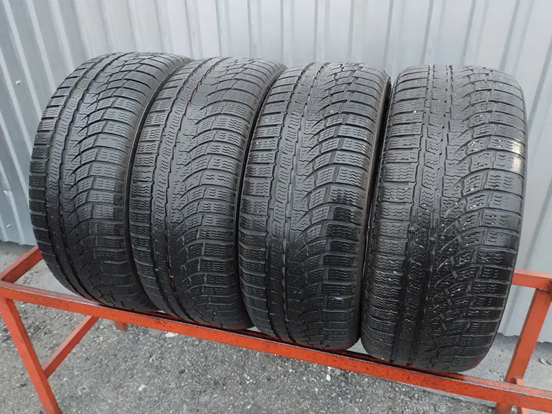 Комплект б/у шин 205/45 R17 Nokian WR A4