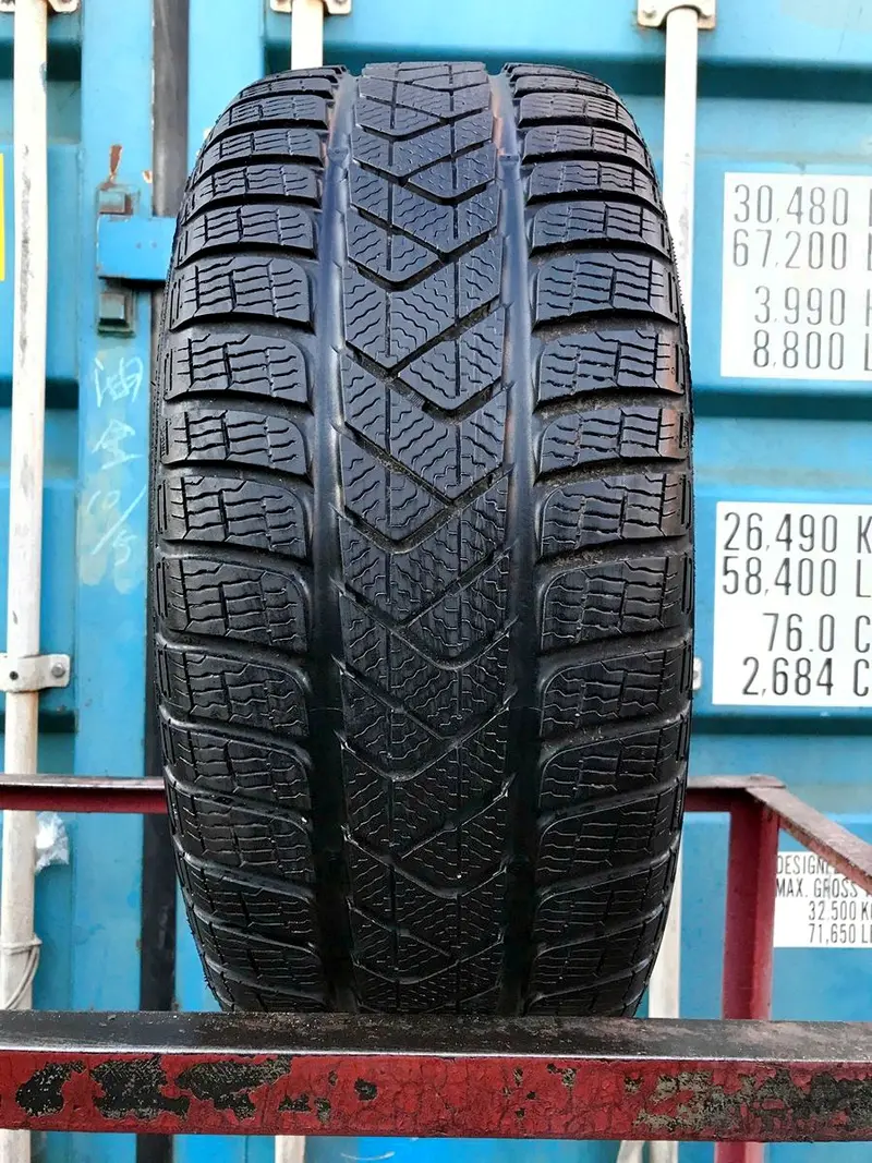 Б/у шина 205/45 R17 Pirelli Winter Sottozero 3