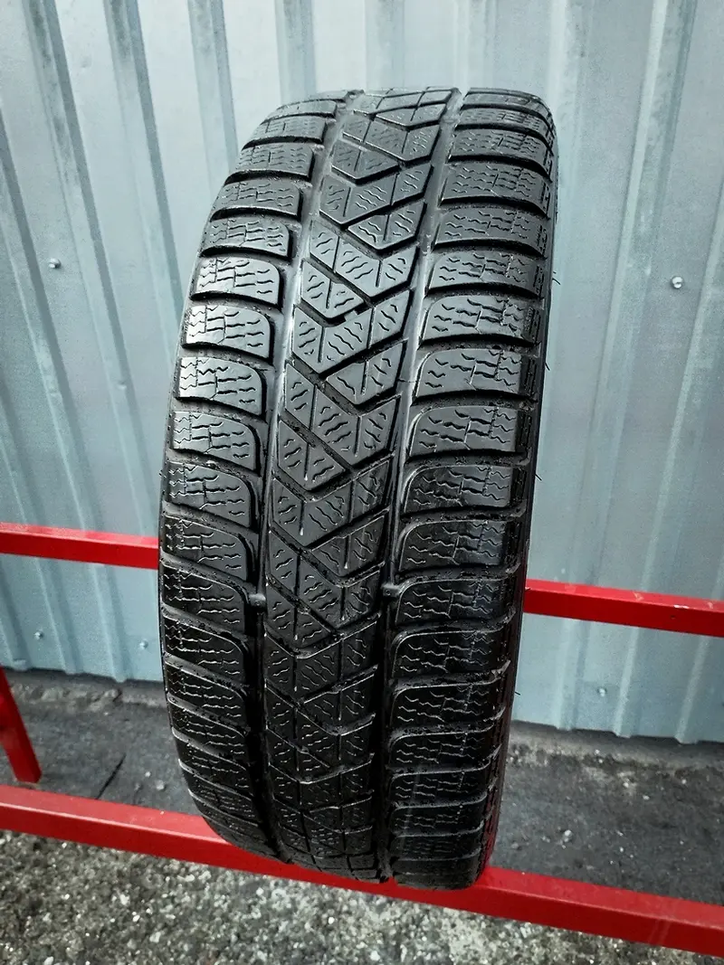 Б/у шина 205/45 R17 Pirelli Winter Sottozero 3