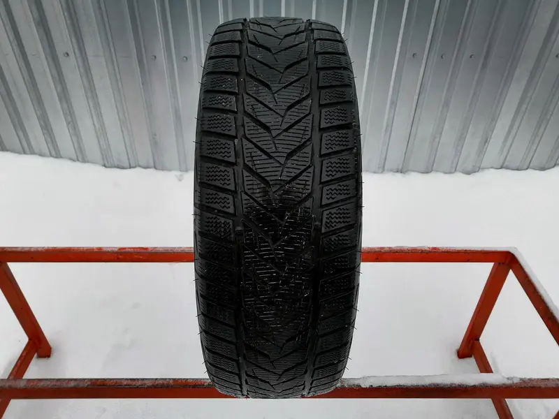Б/у шина 205/45 R17 Vredestein Wintrac Xtreme S