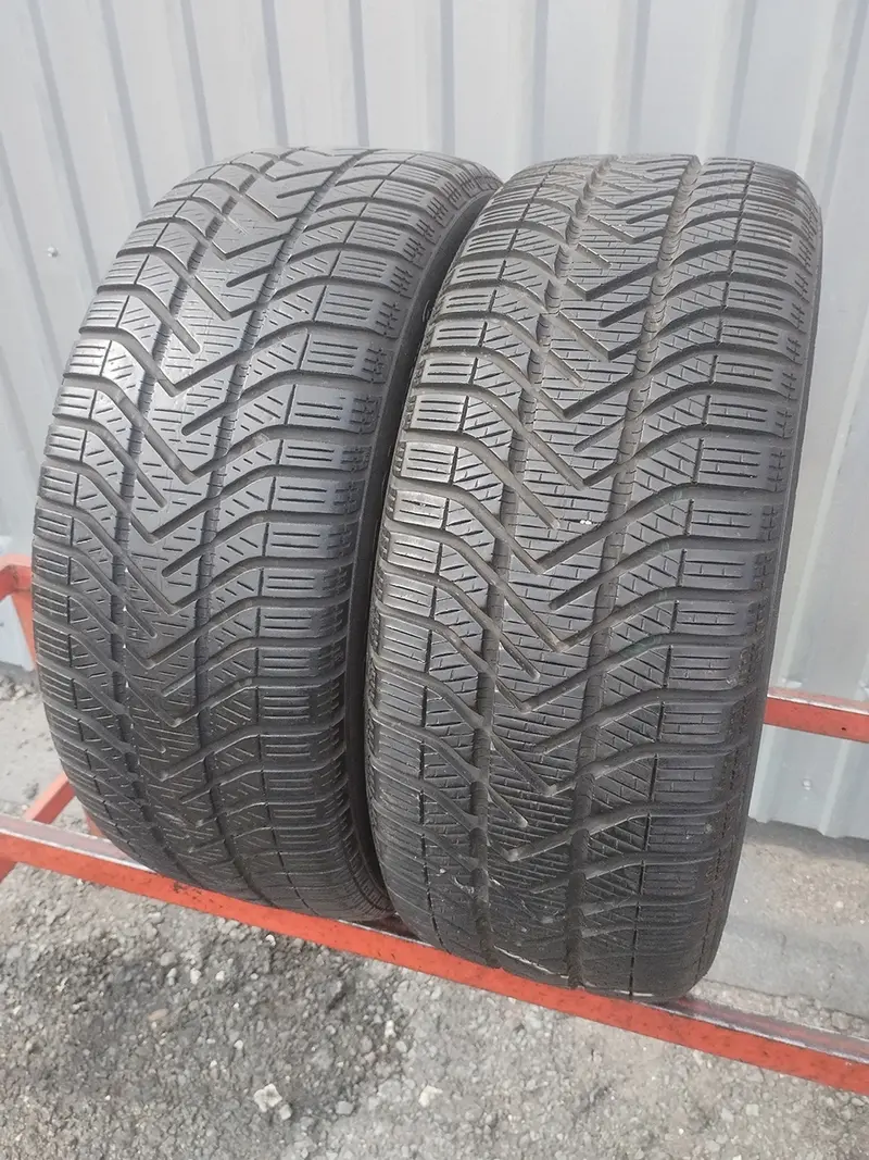 Пара б/у шин 205/50 R16 Pirelli Winter 210 Snowcontrol 3