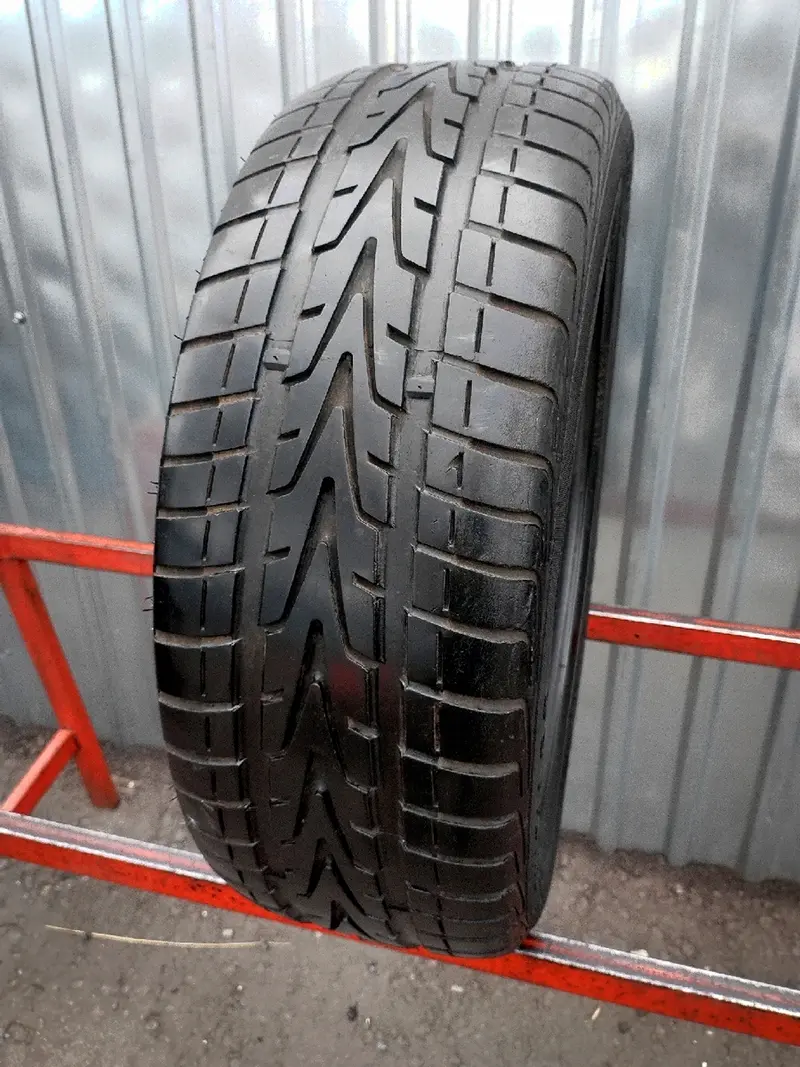 Б/у шина 205/50 R16 Vredestein Sportrac 2