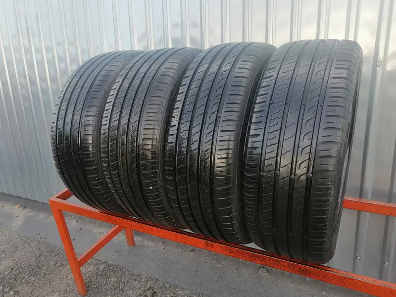 Комплект б/у шин 205/50 R17 Barum Bravuris 5HM