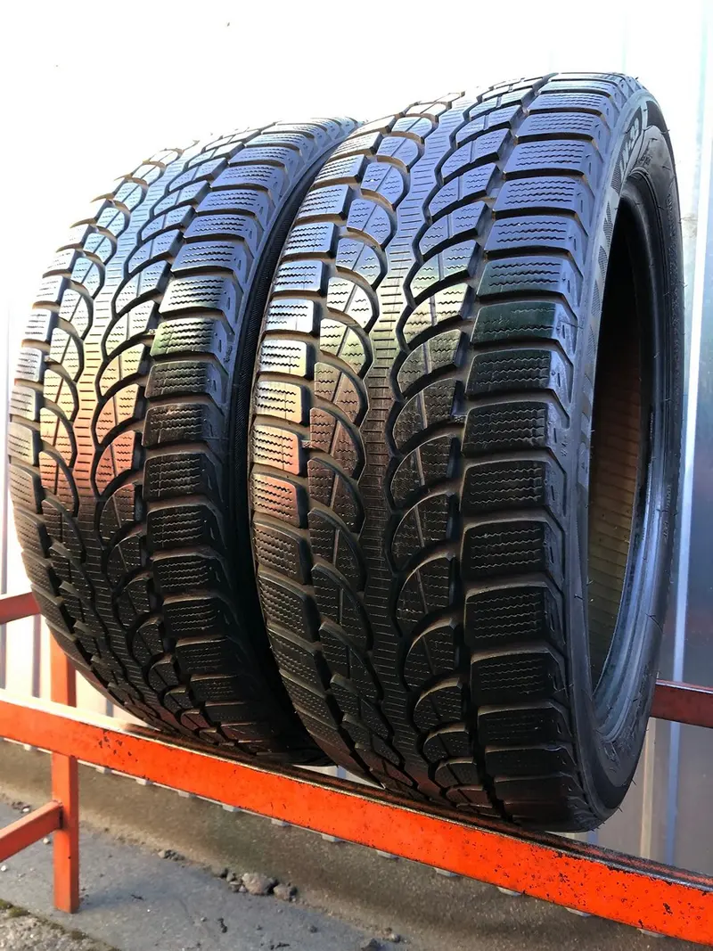 Пара б/у шин 205/50 R17 Bridgestone Blizzak LM32