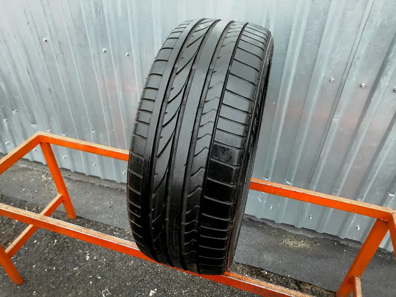 Б/у шина 205/50 R17 Bridgestone Potenza RE 050A RunFlat