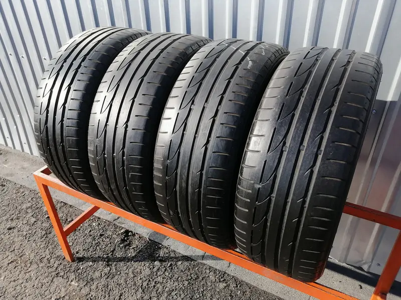 Комплект б/у шин 205/50 R17 Bridgestone Potenza S001 RFT