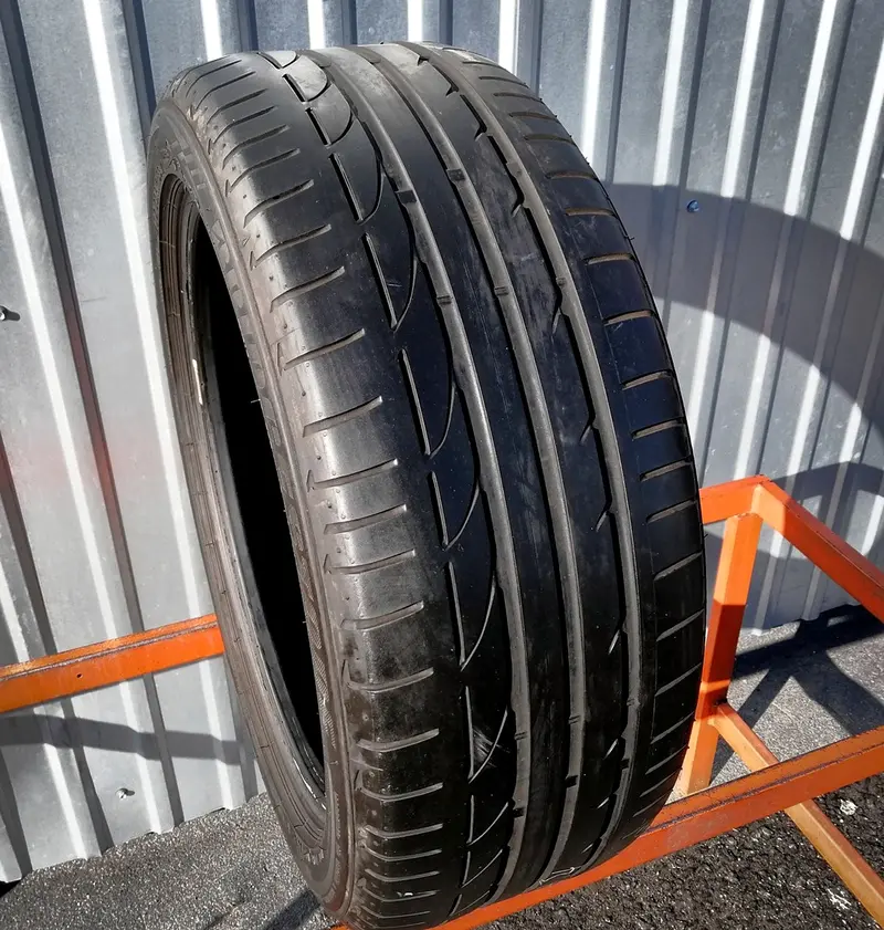 Б/у шина 205/50 R17 Bridgestone Potenza S001 RFT
