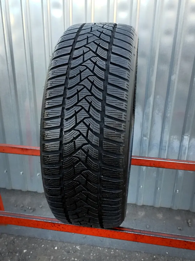 Б/у шина 205/50 R17 Dunlop Winter Sport 5