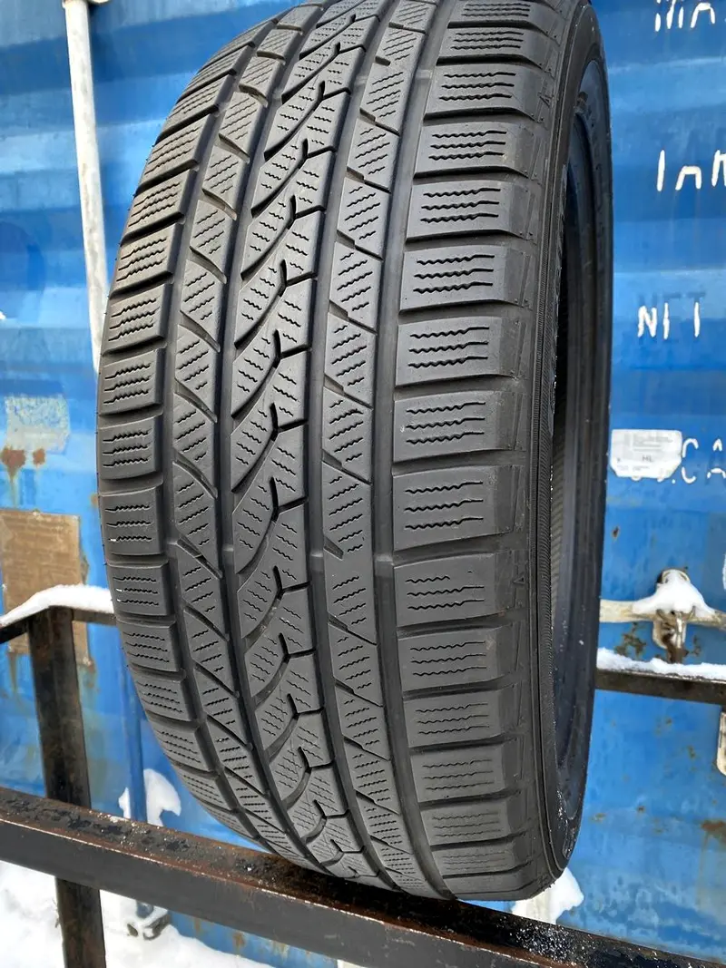 Б/у шина 205/50 R17 Falken Eurowinter HS-439