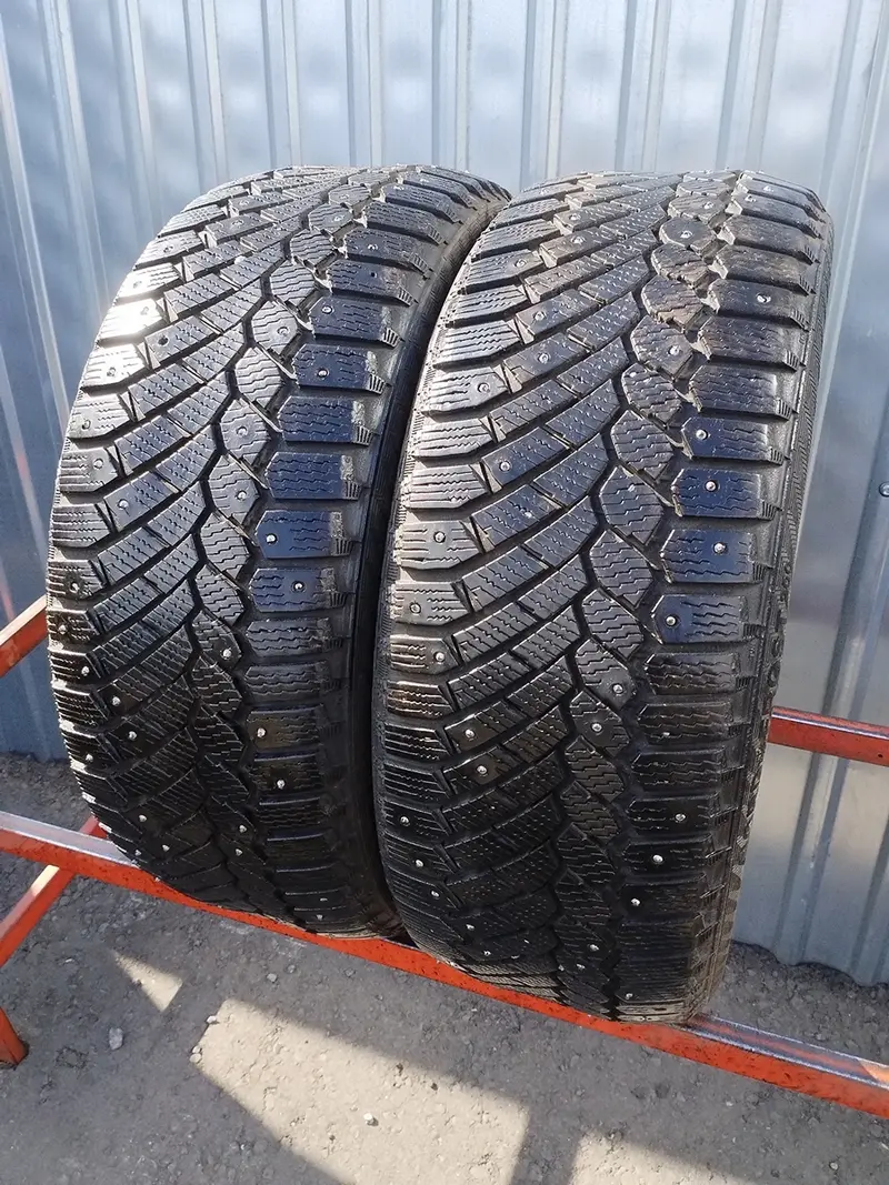 Пара б/у шин 205/50 R17 Gislaved Nord Frost 200