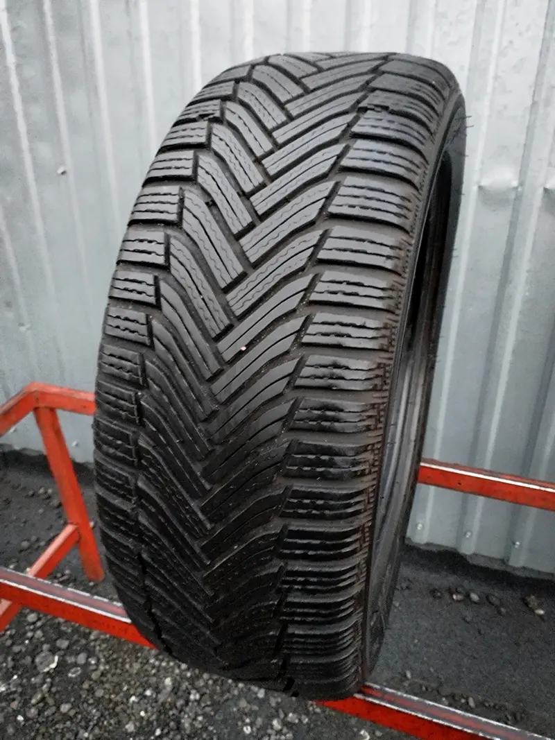Б/у шина 205/50 R17 Michelin Alpin 6, фото 1