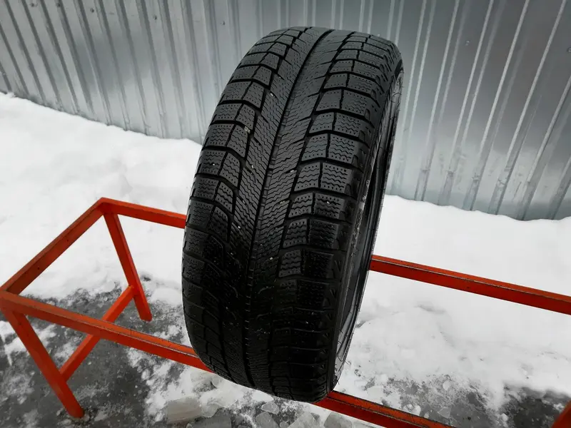 Б/у шина 205/50 R17 Michelin X-Ice 2