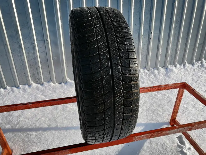 Б/у шина 205/50 R17 Michelin X-Ice 3