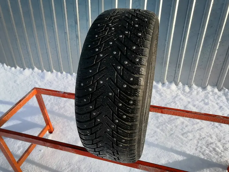 Б/у шина 205/50 R17 Nokian Hakkapeliitta 8