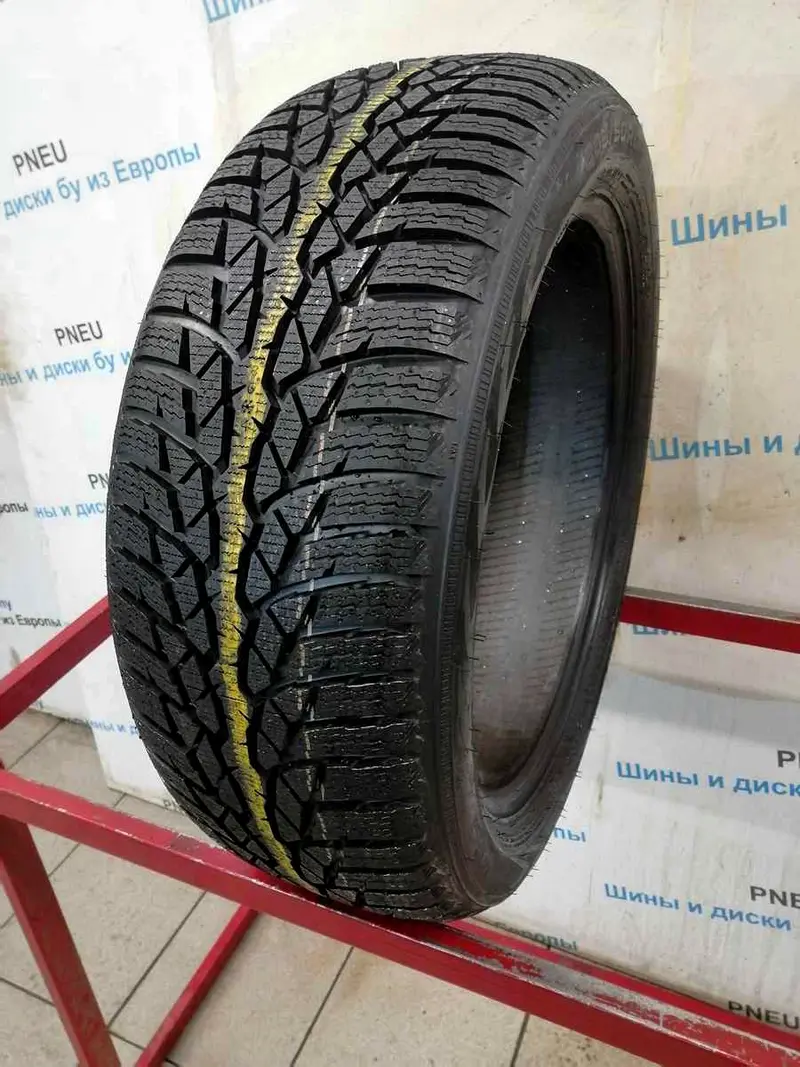 Б/у шина 205/50 R17 Nokian WR D4