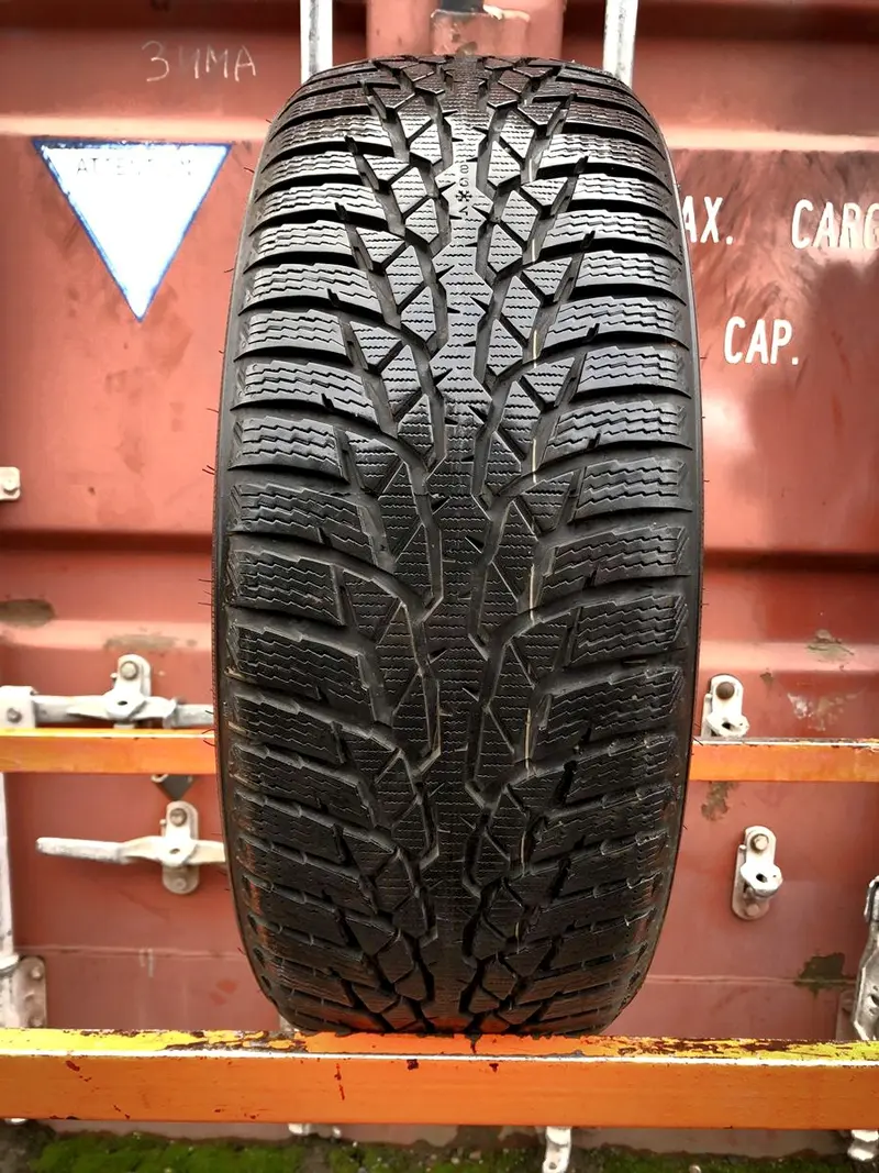 Б/у шина 205/50 R17 Nokian WR D4, фото 1