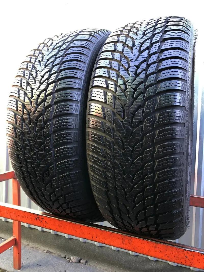 Пара б/у шин 205/50 R17 Nokian WR Snowproof