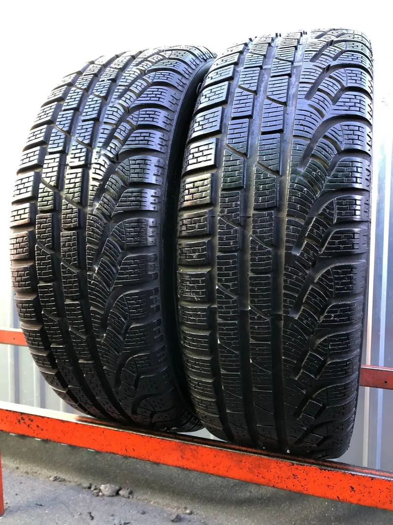 Пара б/у шин 205/50 R17 Pirelli Winter 210 Sottozero 2