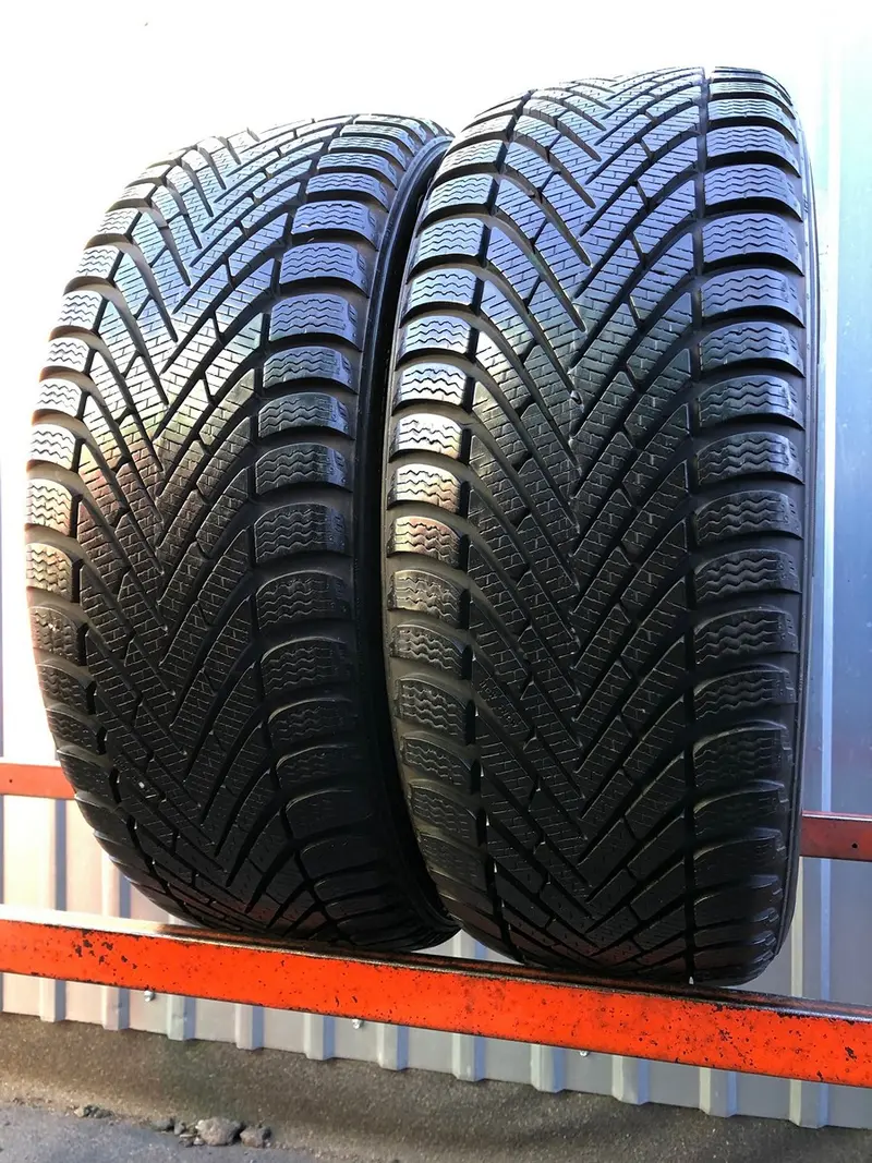 Пара б/у шин 205/50 R17 Pirelli Winter Cinturato