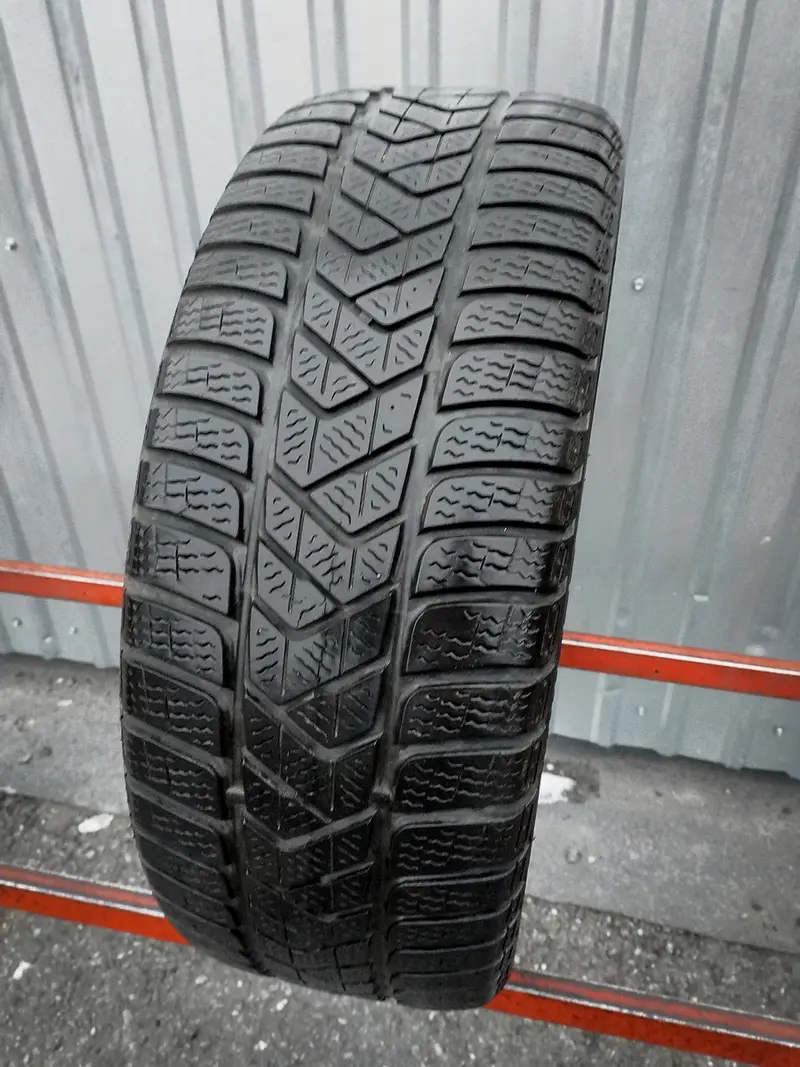 Б/у шина 205/50 R17 Pirelli Winter Sottozero 3