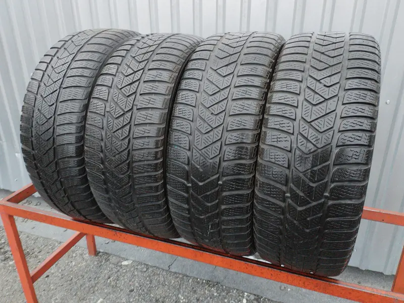 Комплект б/у шин 205/50 R17 Pirelli Winter Sottozero 3, фото 1