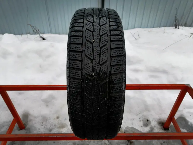Б/у шина 205/50 R17 Semperit Speed-Grip