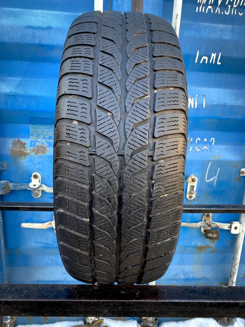 Б/у шина 205/50 R17 Uniroyal MS Plus 66