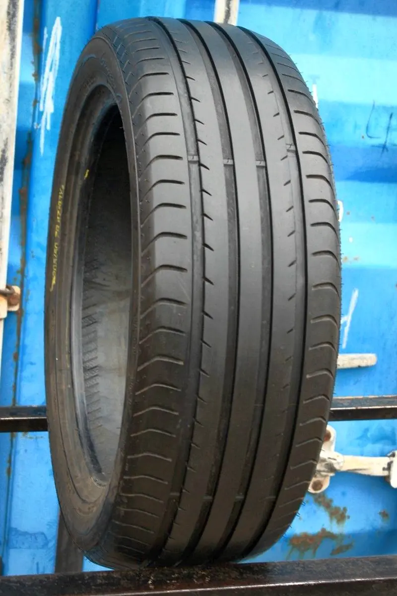 Б/у шина 205/50 R17 Vredestein Ultrac Cento