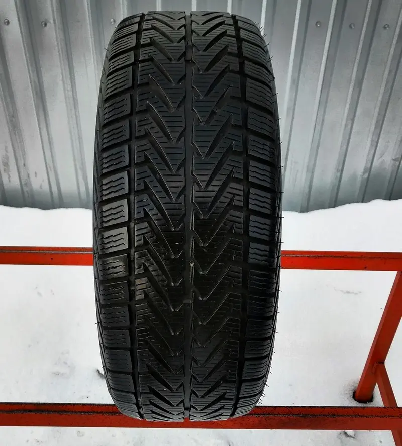 Б/у шина 205/50 R17 Vredestein Wintrac Xtreme