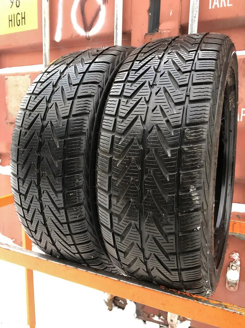 Пара б/у шин 205/50 R17 Vredestein Wintrac Xtreme