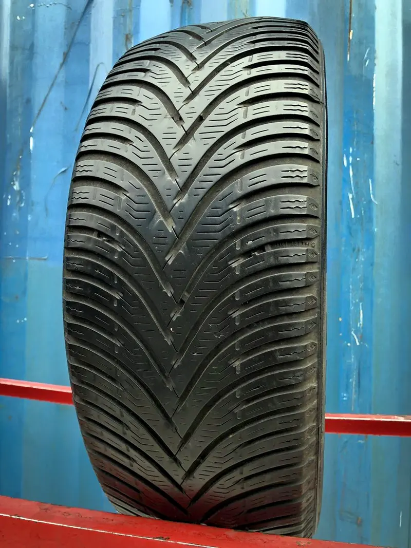 Б/у шина 205/55 R16 BFGoodrich G-Force Winter 2, фото 1