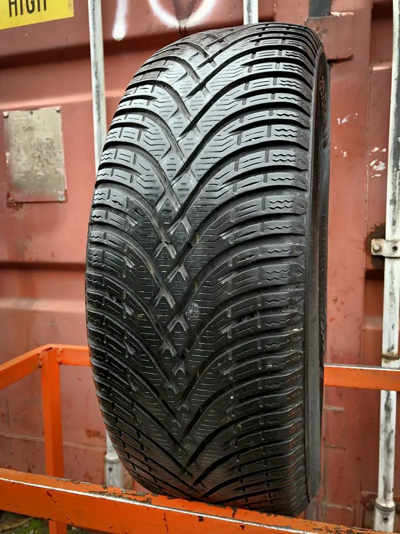 Б/у шина 205/55 R16 BFGoodrich G-Force Winter 2, фото 1