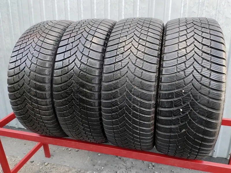 Комплект б/у шин 205/55 R16 Bridgestone Blizzak LM-001 evo